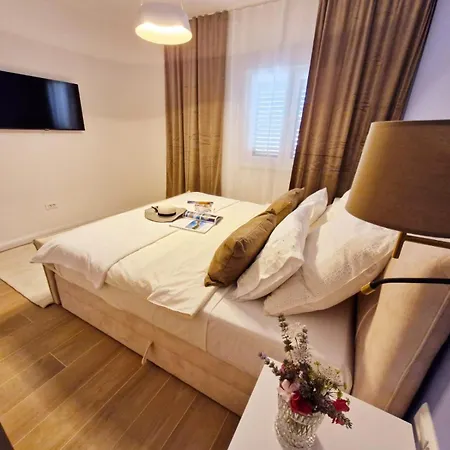 公寓 Family-friendly With Swimming Pool - Split - 23526