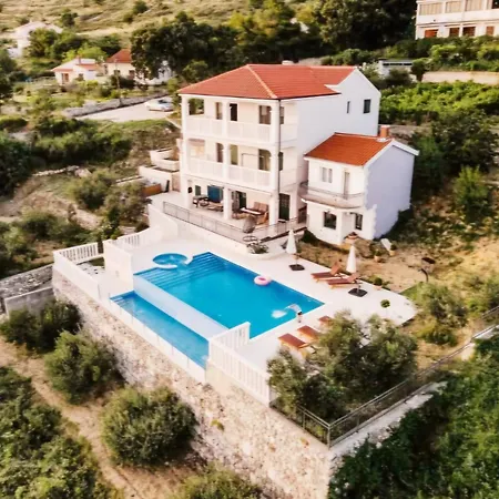 Family-friendly With Swimming Pool Podstrana, Split - 23526 بودْسْتغانا